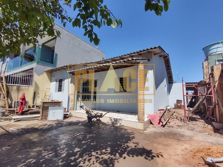 Casa no bairro Jardim dos LagosPLACE - Negócios Imobiliários