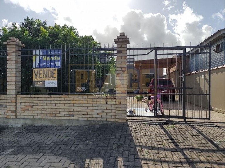 Casa no bairro Jardim dos LagosPLACE - Negócios Imobiliários